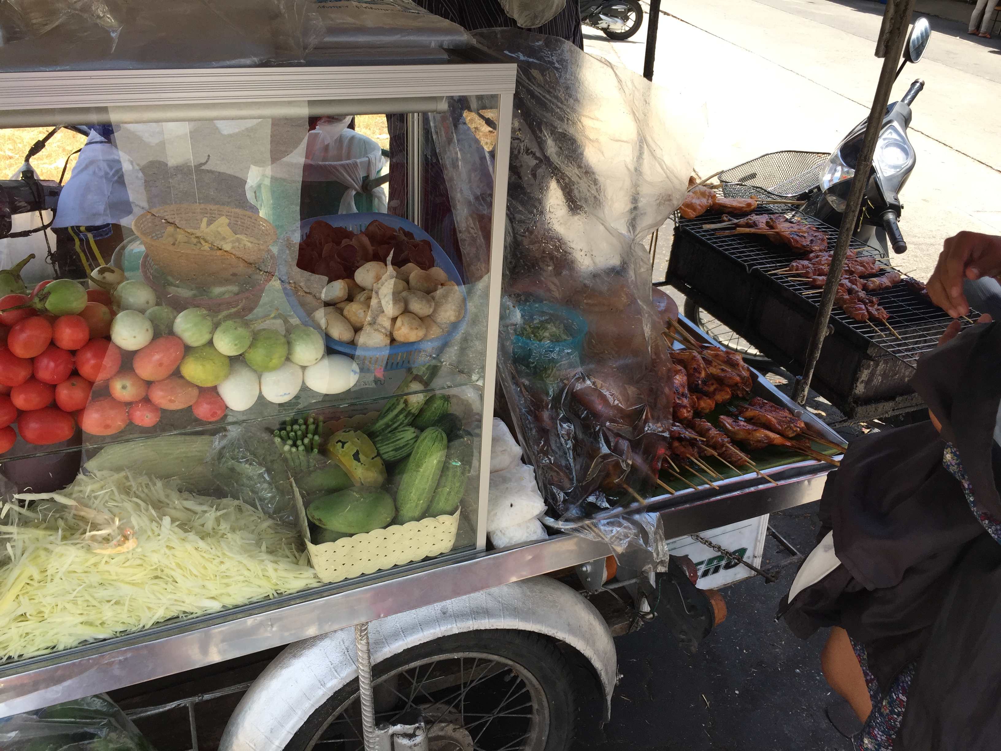 Chalong Food Cart